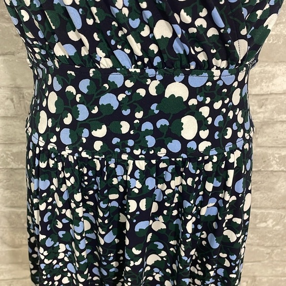 Lark & Ro V-Neck Short Sleeve High Waist Printed A-line Dress - Picture 3 of 7